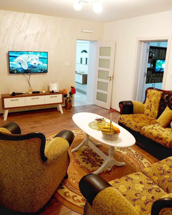 Apartments Manitovac M Niksic Ngoại thất bức ảnh
