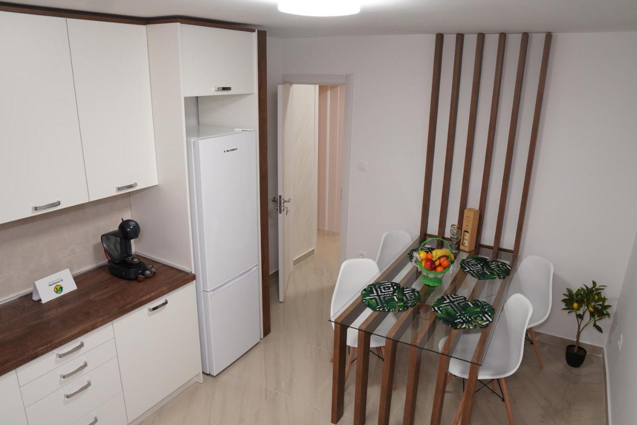 Apartments Manitovac M Niksic Ngoại thất bức ảnh