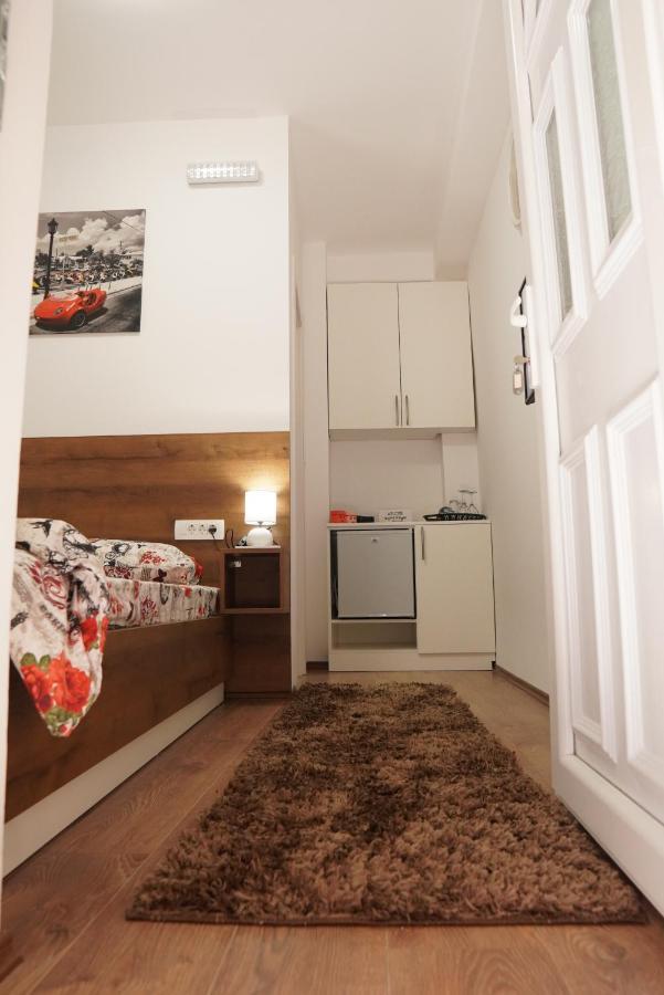 Apartments Manitovac M Niksic Ngoại thất bức ảnh