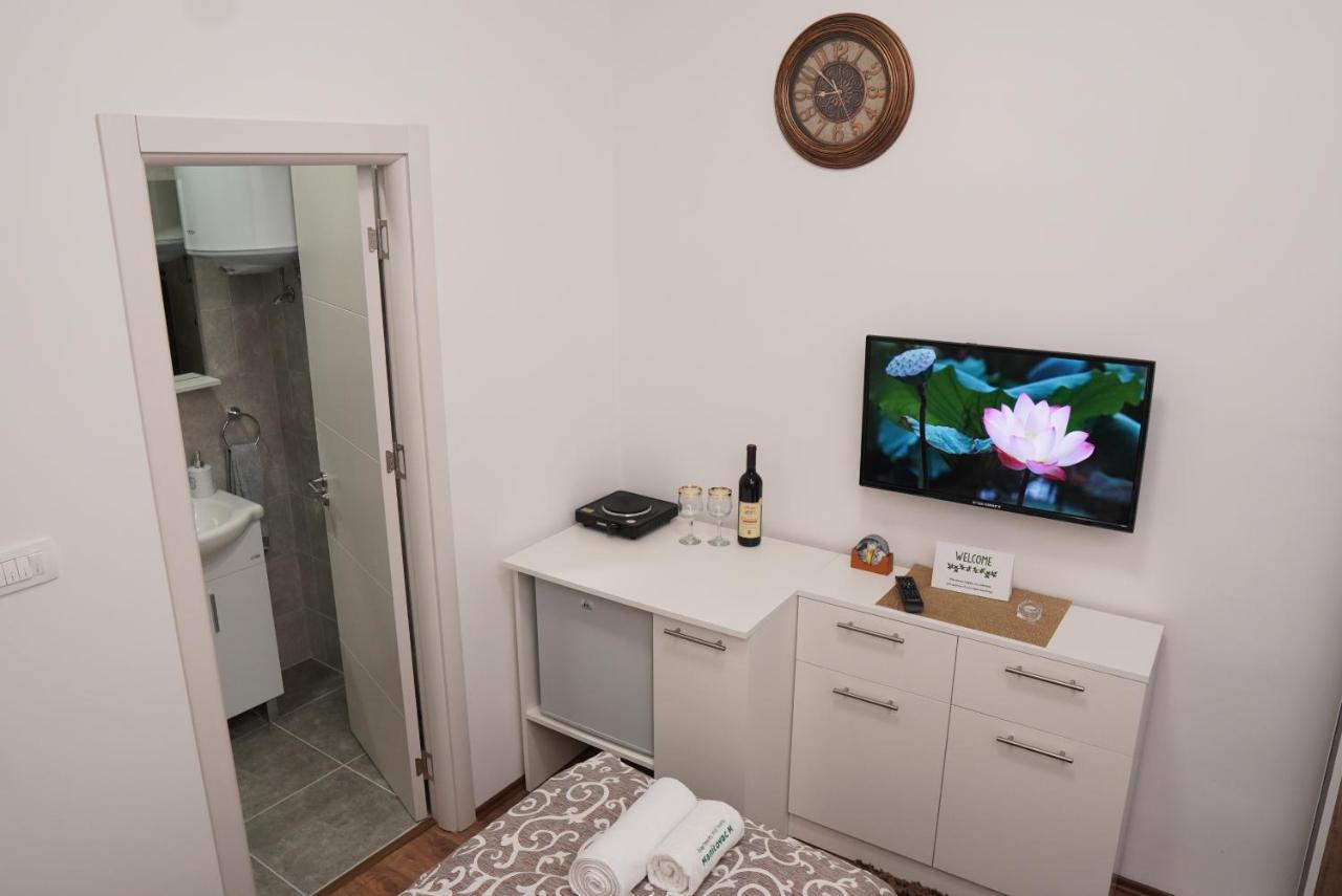 Apartments Manitovac M Niksic Ngoại thất bức ảnh
