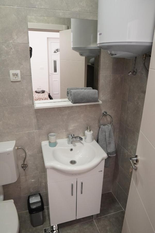 Apartments Manitovac M Niksic Ngoại thất bức ảnh